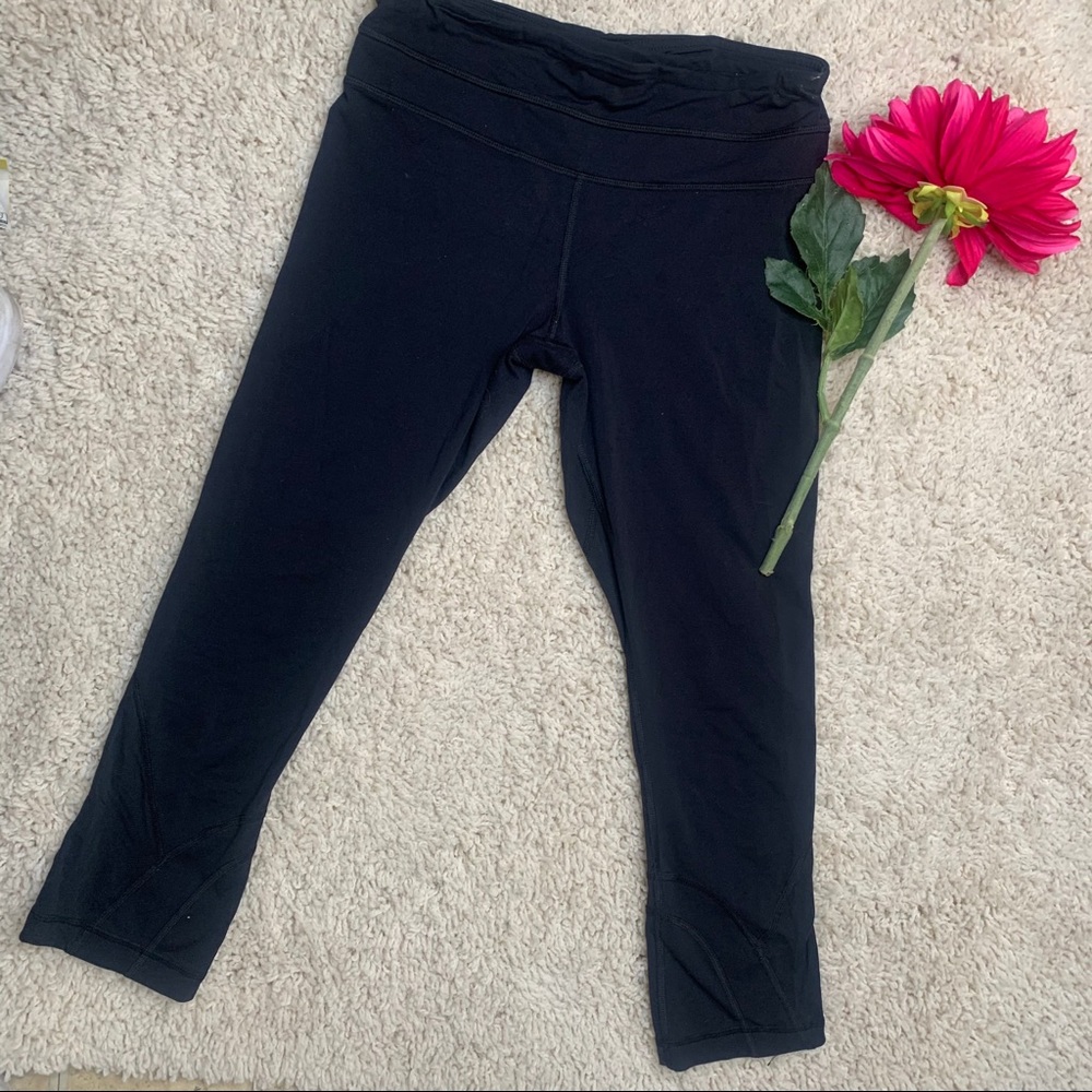 Lululemon Inspire Crop II *Luxtreme 4 - Picture 12 of 16